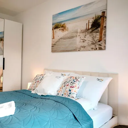 In By The River & Apartmán *